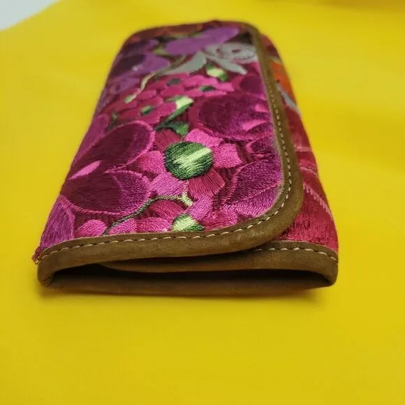 Embroidered Floral Wallet - Picture 4 of 10